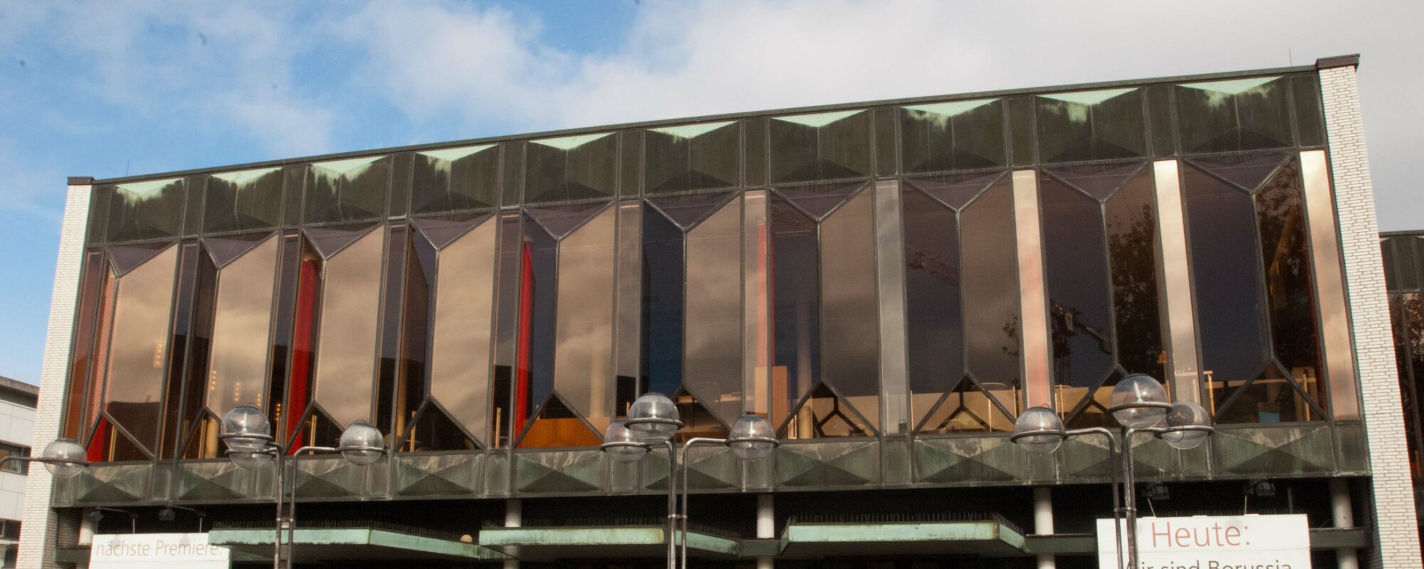 Theater Krefeld, Theaterplatz