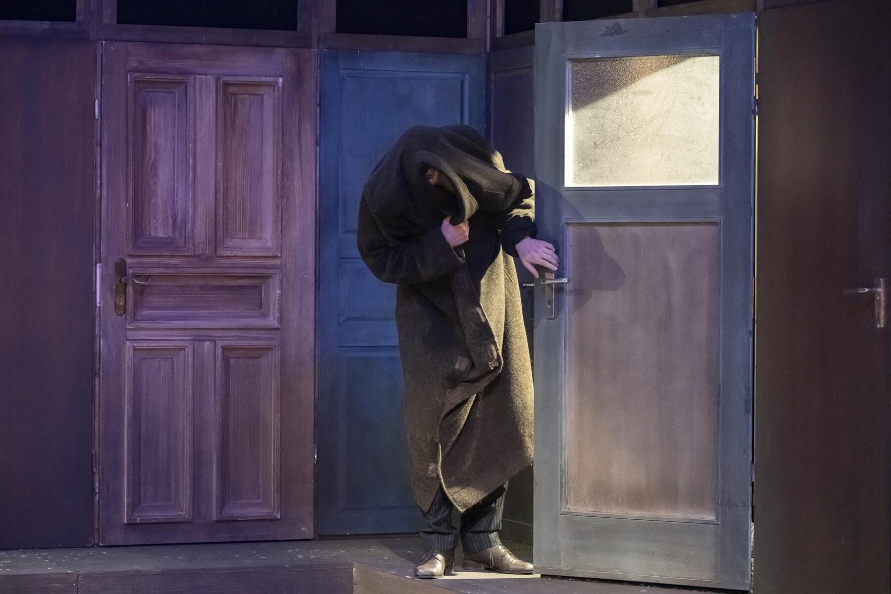 Das Schloss – Theater Krefeld und Mönchengladbach